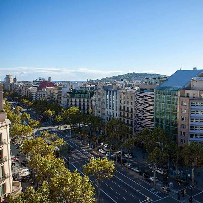 Barcelona in Style: Private City Tour with Luxury Car